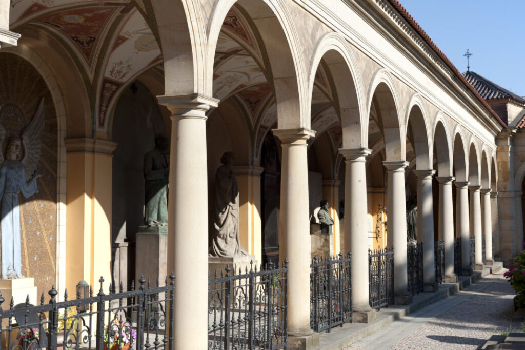 Cmentarz Slavín na Vyšehradzie w Pradze