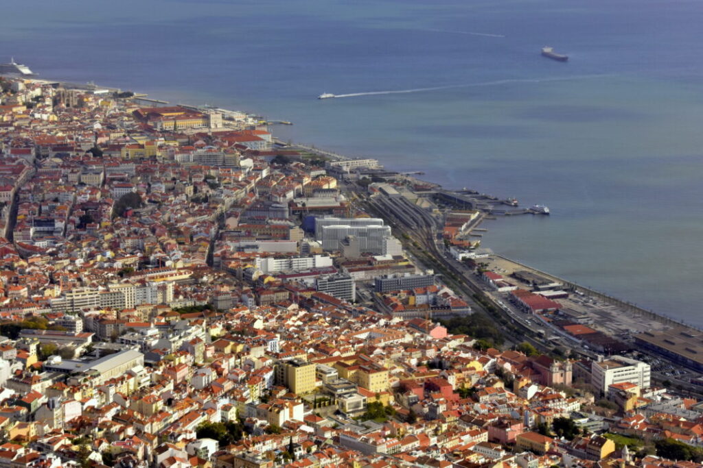 Widok z lotu ptaka na Lizbonę - Portugalia