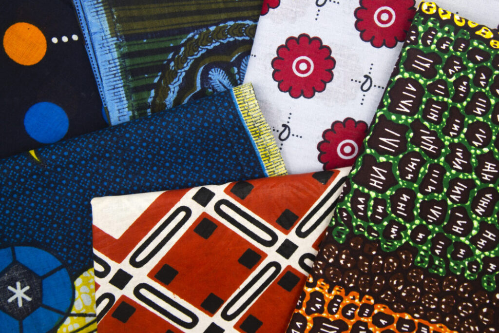 Kanga - radycyjne materiały używane przez kobiety w Afryce Wschodniej