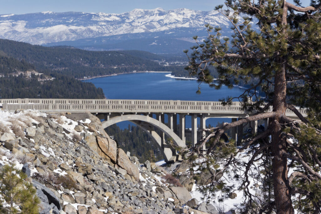 Jezioro Donner w Sierra Nevada - USA