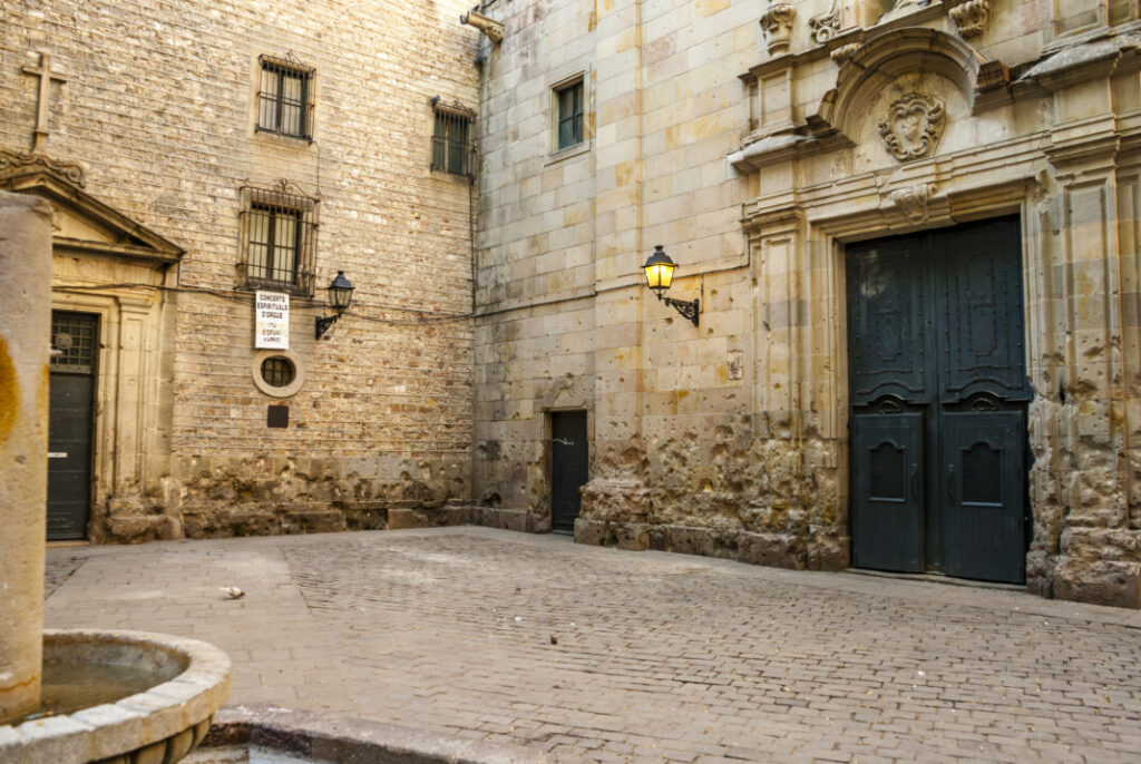 Plac de Sant Felip Neri w Barcelonie