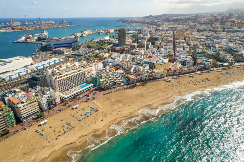 Playa de Las Canteras na wyspie Gran Canaria - Wyspy kanaryjskie