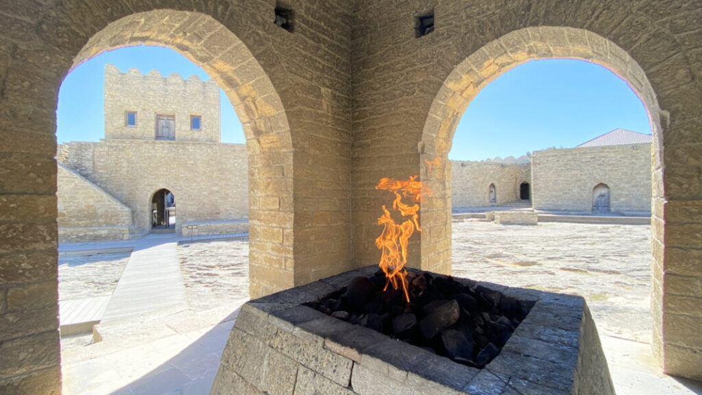 Ateshgah (Świątynia Ognia) na przedmieśćiach Baku - Azerbejdżan