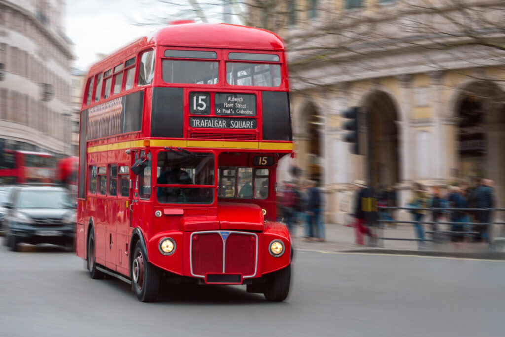 Trafalgar Square w centralnej części Londynu