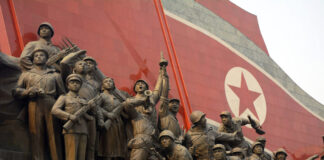 Pomnik Mansudae w Pjongjangu - Korea Północna