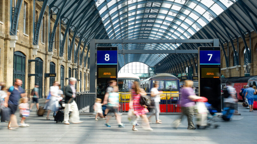 Dworzec St Pancras - główna stacja pociągów Eurostar w Londynie