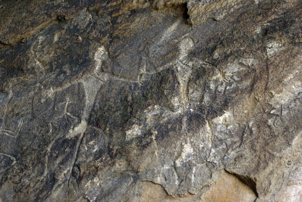 Rzeźby kamienne w Gobustanie w Azerbejdżanie datowane na 10 000 r. p.n.e.