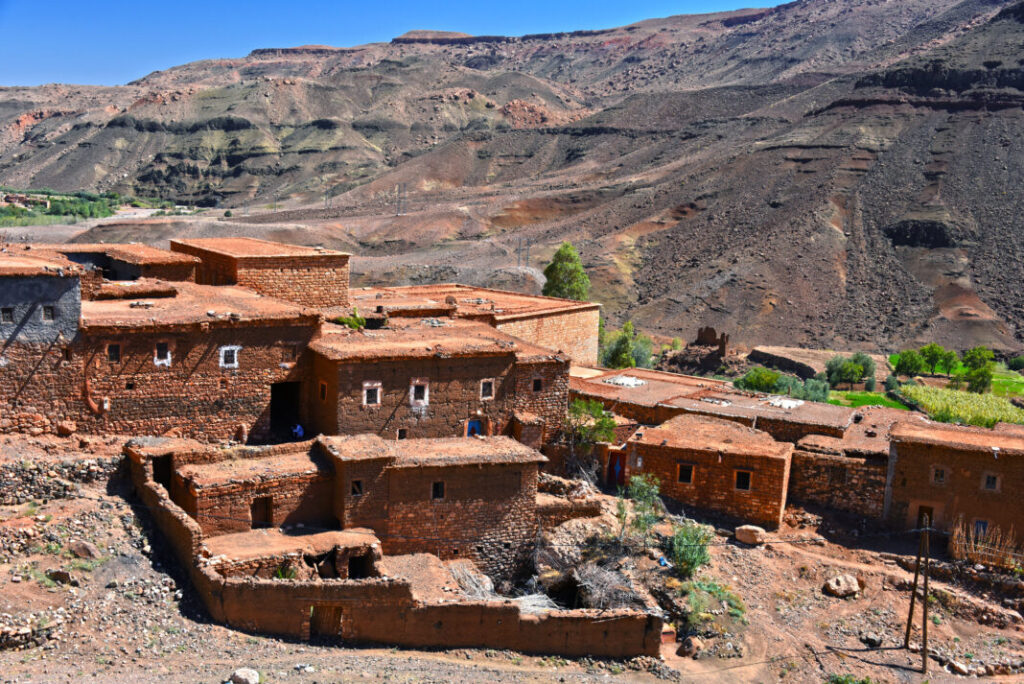 Berberyjskie domy w górach Atlas - Maroko
