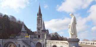 Sanktuarium w Lourdes we Francji