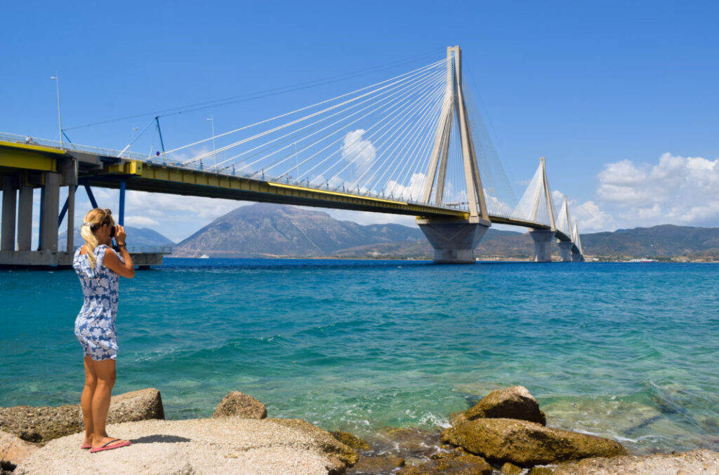 Most Rio-Antirio nad Zatoką Konryncką - Grecja