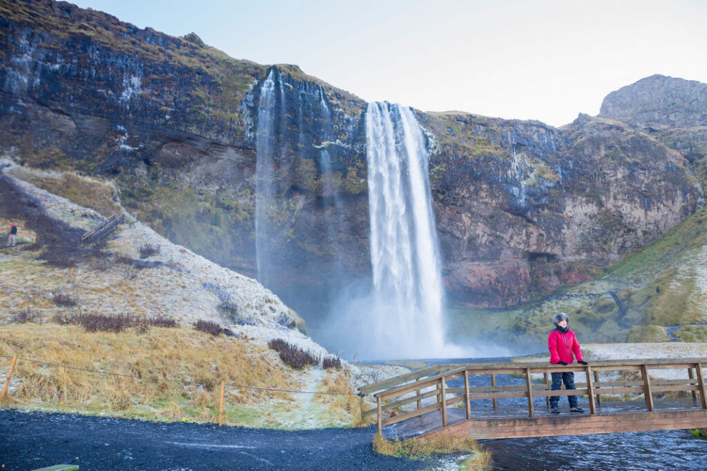 Wodospad Seljalandsfoss - południowo-zachodnia Islandia